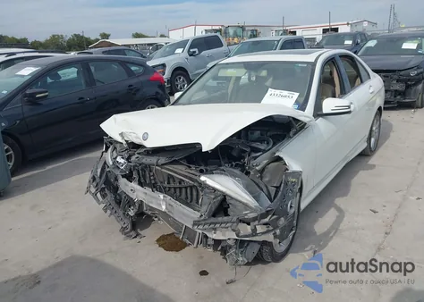 2011 Mercedes-Benz C 300 Luxury/Sport из США, поврежденный, VIN WDDGF5EB4BR183766